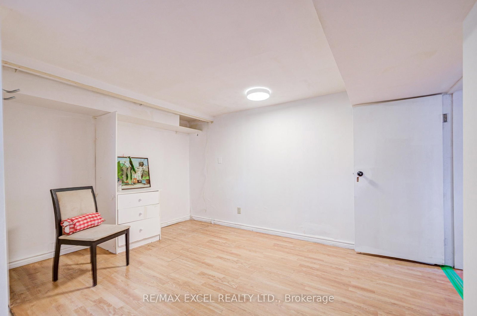 Detached House for sale at 334 Moore Park Avenue, Toronto, Ontario, M2R 2R6 - Newtonbrook West - MLS: C12967352