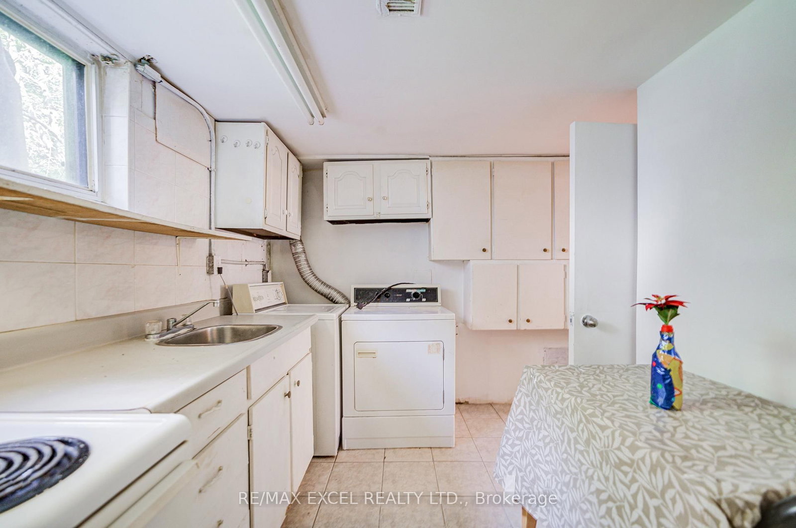 Detached House for sale at 334 Moore Park Avenue, Toronto, Ontario, M2R 2R6 - Newtonbrook West - MLS: C12967352