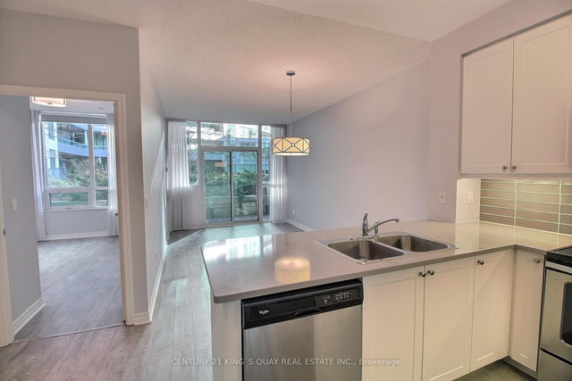 202 - 25 Lower Simcoe Street