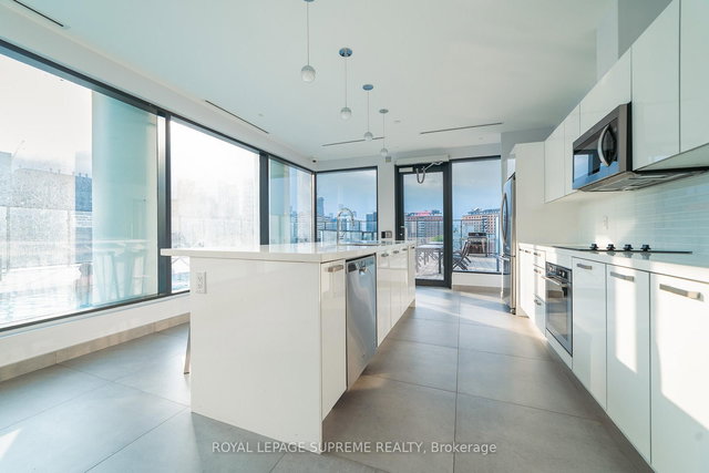 2206 - 55 Ontario Street