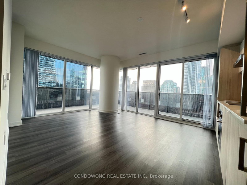 2111 - 138 Downes St, Toronto, M5E 0E4 | Image 2