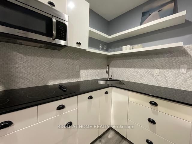 214 Clanton Park Rd, Toronto, M3H 2G1 | Image 3