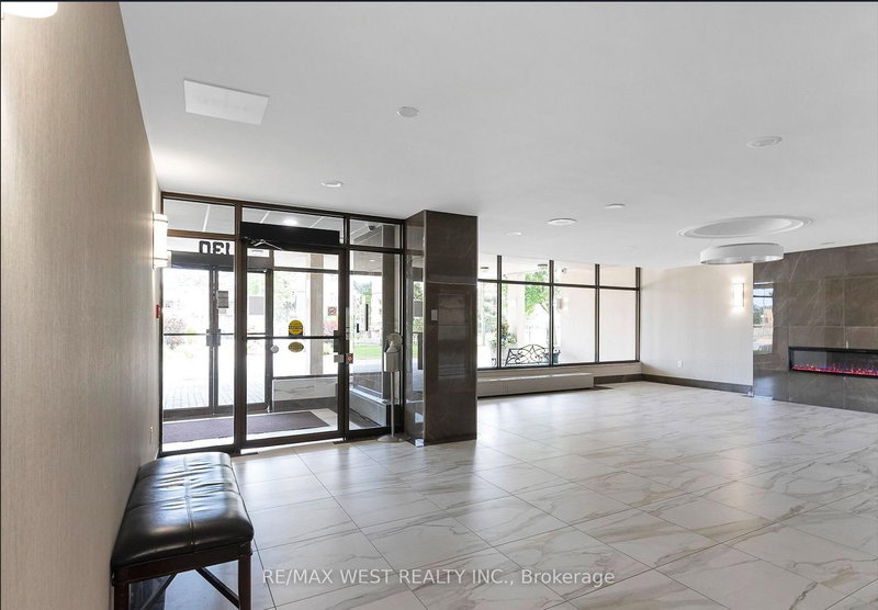 202 - 130 Neptune Dr, Toronto, M6A 1X5 | Image 2