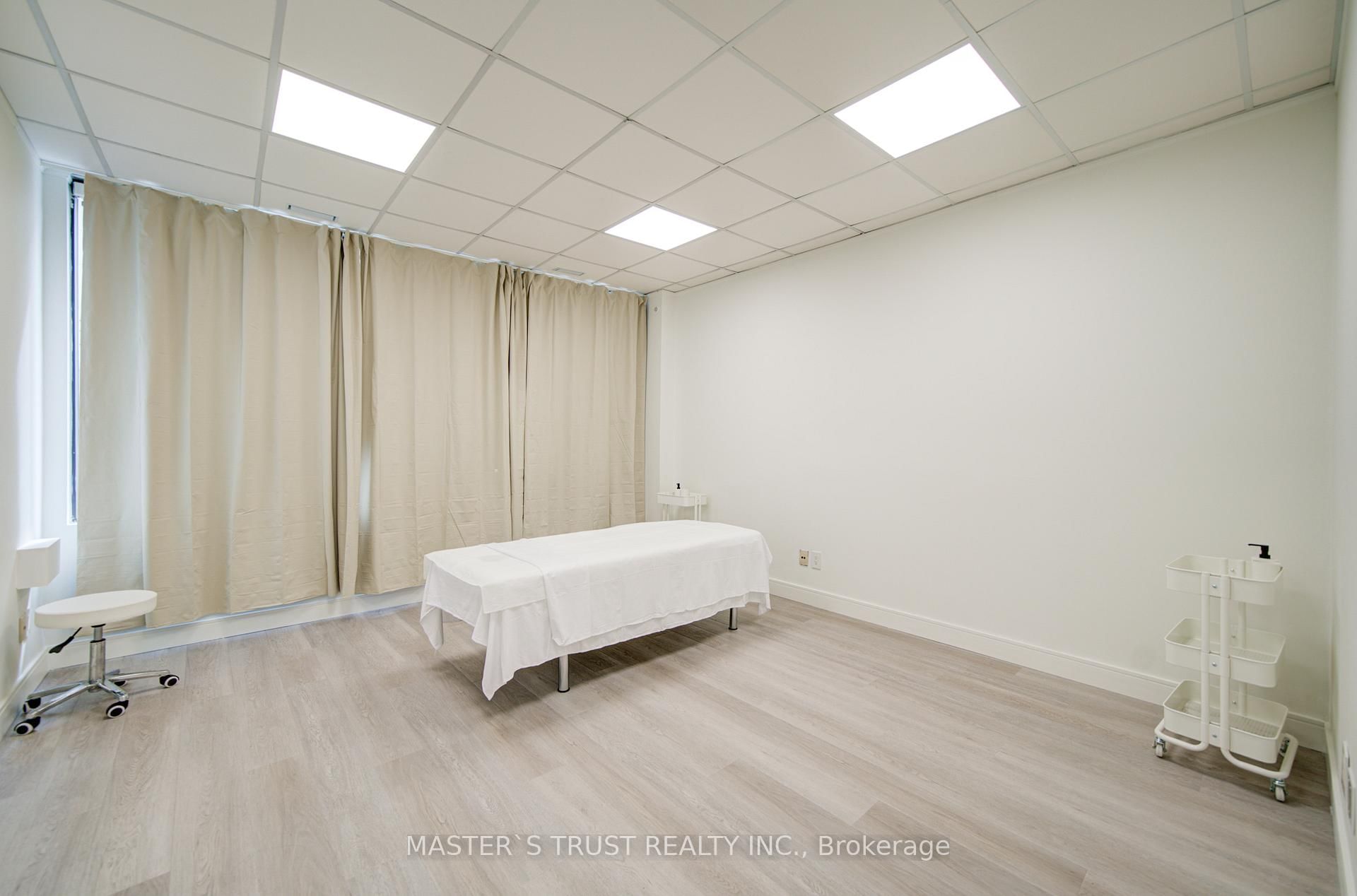 1300 Bay Street, Unit 2nd floor