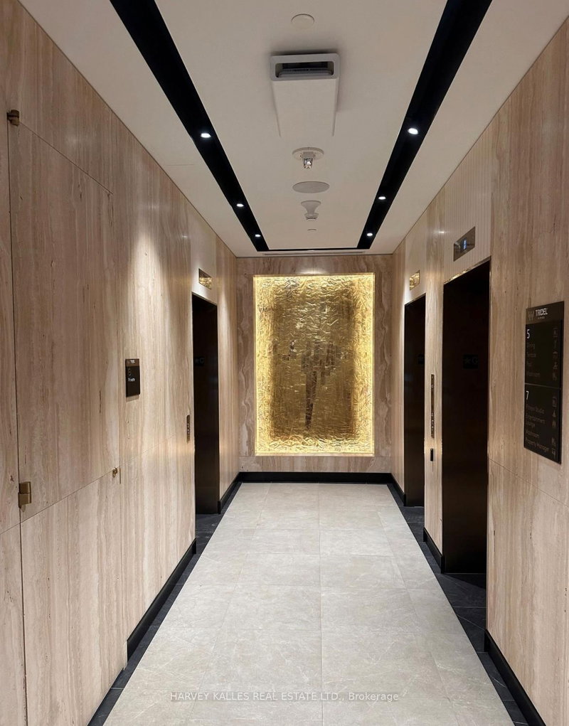 home for lease on 1417-480 Front Street W