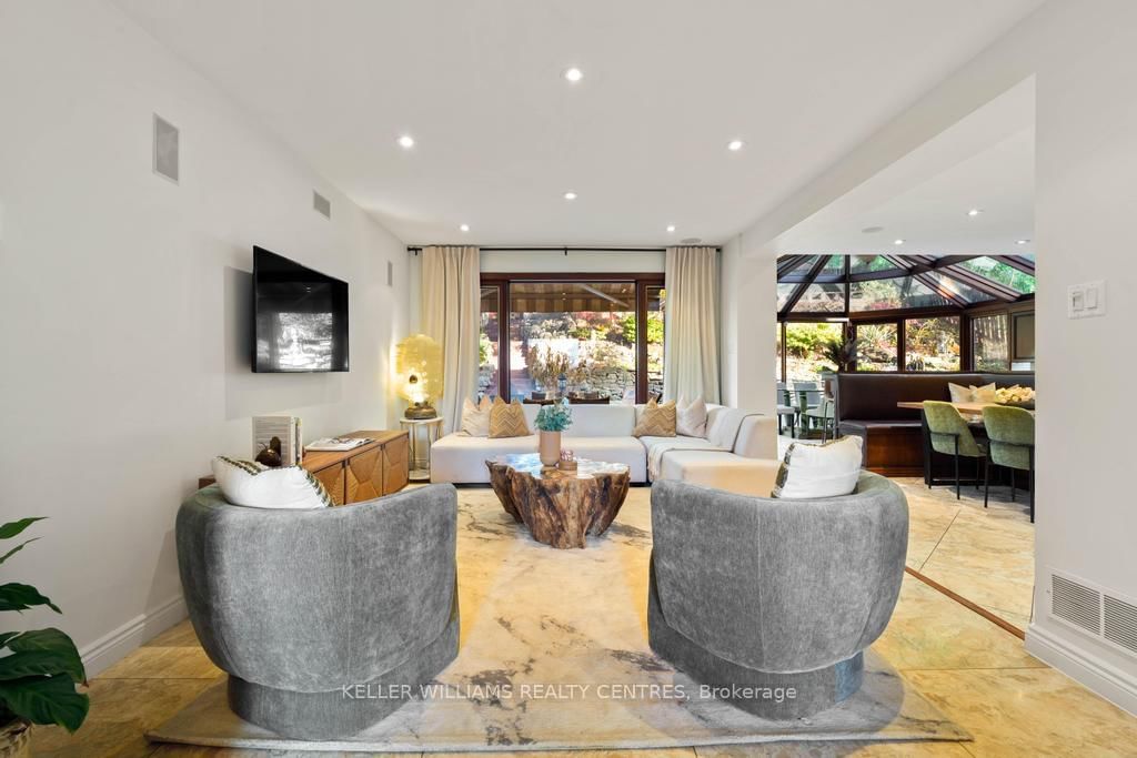 Detached House for sale at 50 Skyview Crescent, Toronto, Ontario, M2J 1B8 - Henry Farm - MLS: C12968068