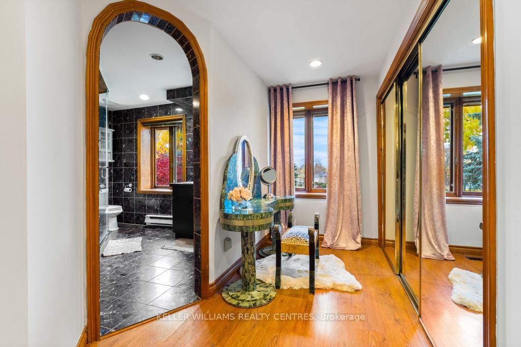 Detached House for sale at 50 Skyview Crescent, Toronto, Ontario, M2J 1B8 - Henry Farm - MLS: C12968068