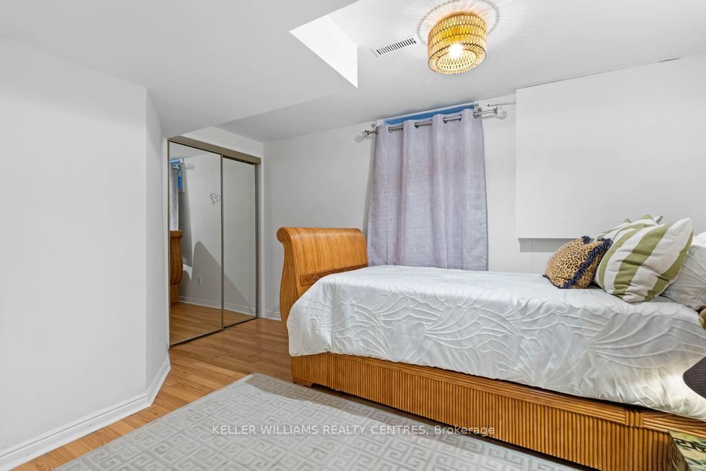 Detached House for sale at 50 Skyview Crescent, Toronto, Ontario, M2J 1B8 - Henry Farm - MLS: C12968068