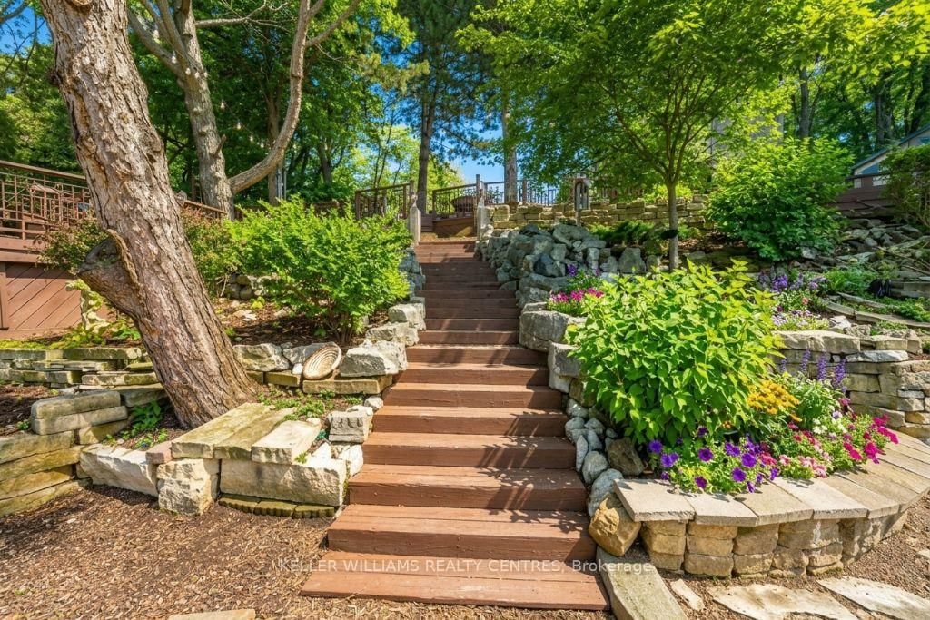 Detached House for sale at 50 Skyview Crescent, Toronto, Ontario, M2J 1B8 - Henry Farm - MLS: C12968068