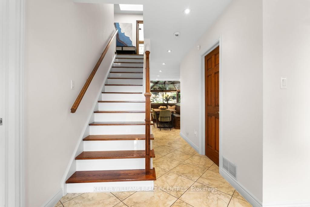 Detached House for sale at 50 Skyview Crescent, Toronto, Ontario, M2J 1B8 - Henry Farm - MLS: C12968068