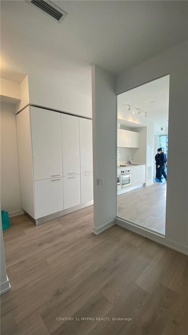 2512 - 3 Gloucester Street