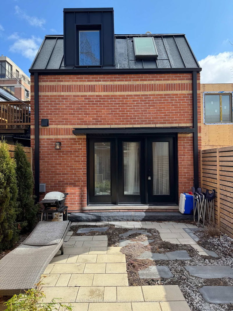 home for lease on Laneway-363 Euclid Avenue