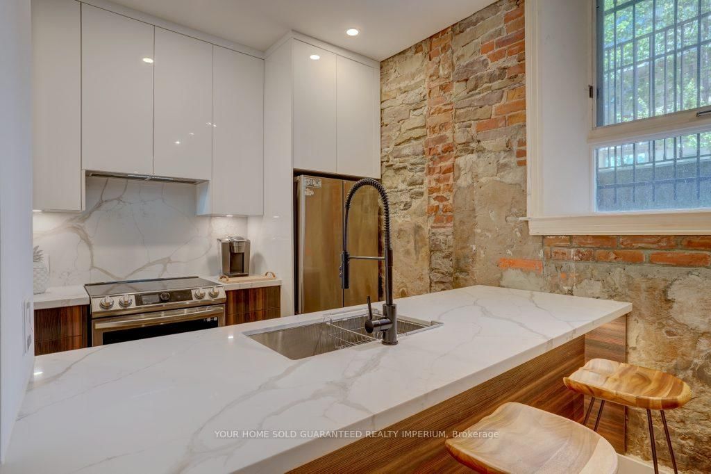 915 W King Street • #108 • Toronto, ON photo 8