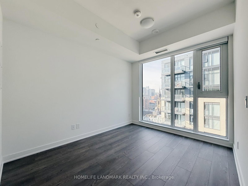 home for lease on 1410-543 Richmond Street W