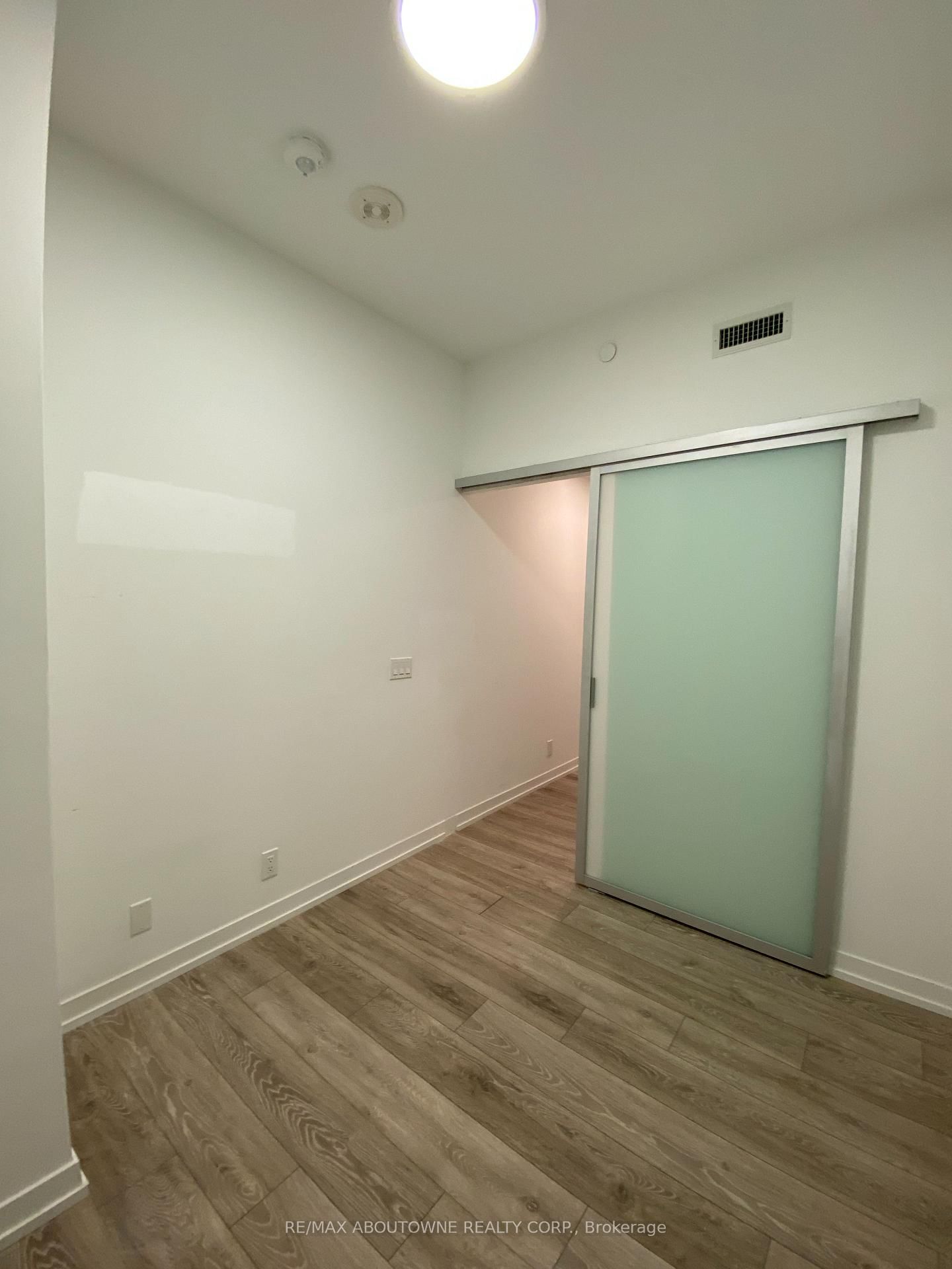 2020 Bathurst Street, Unit 806 - Photo 12