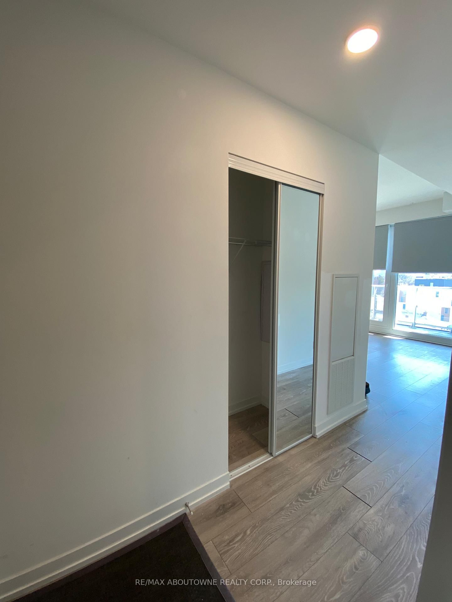 2020 Bathurst Street, Unit 806 - Photo 6
