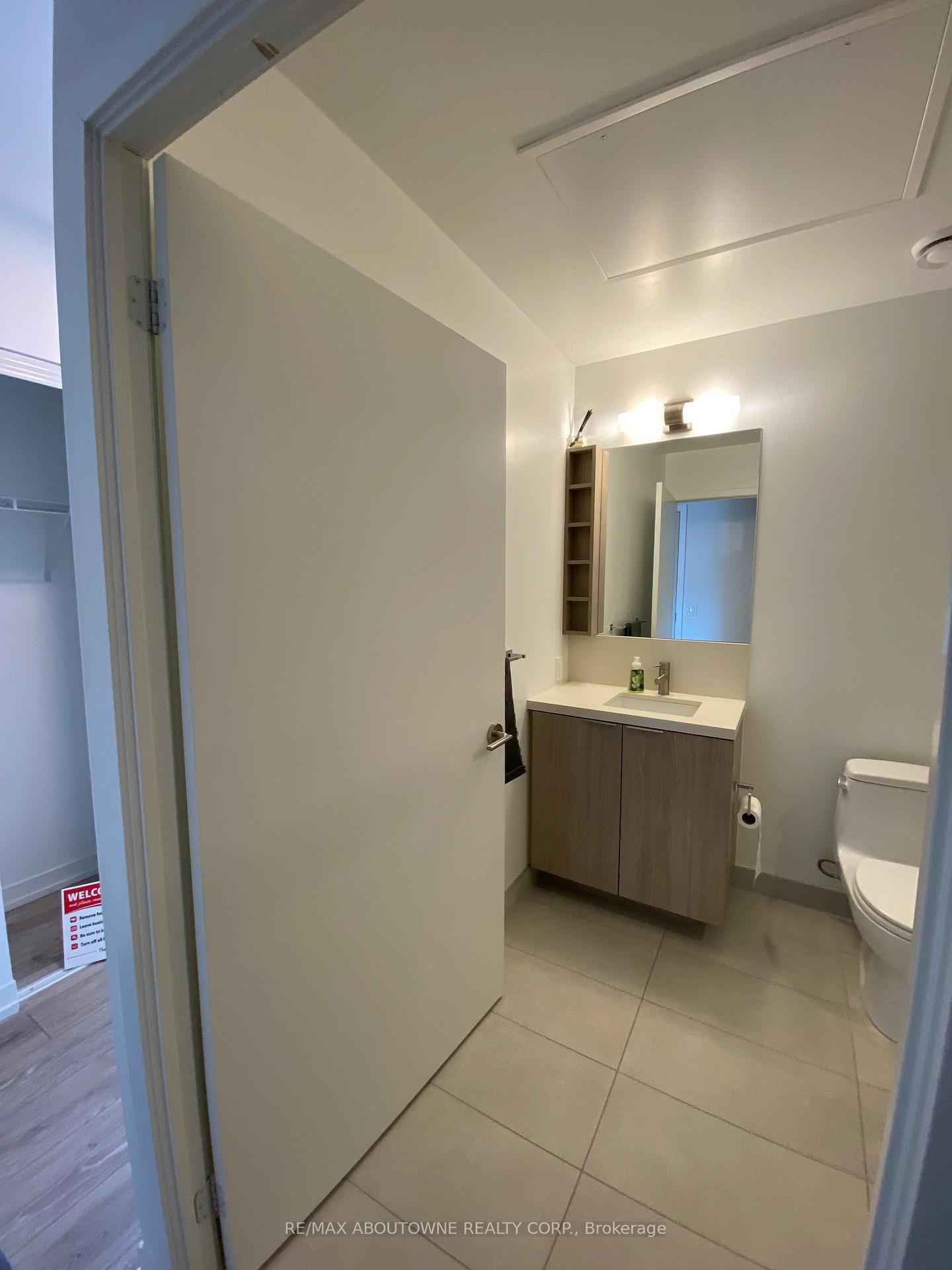 2020 Bathurst Street, Unit 806 - Photo 8