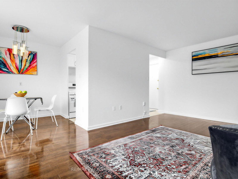 407 - 8 Kingsbridge Crt, Toronto, M2R 1L5 | Image 2