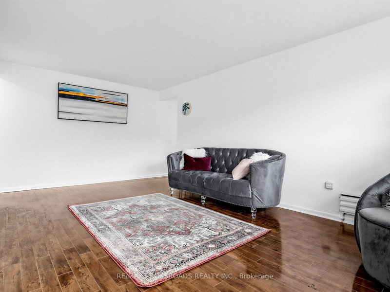 407 - 8 Kingsbridge Crt, Toronto, M2R 1L5 | Image 3