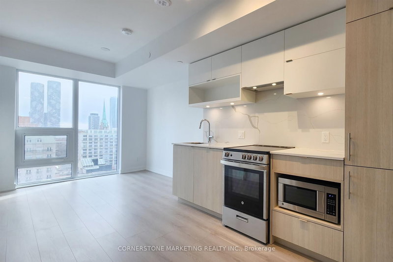 home for lease on 1909-100 Queen Street E