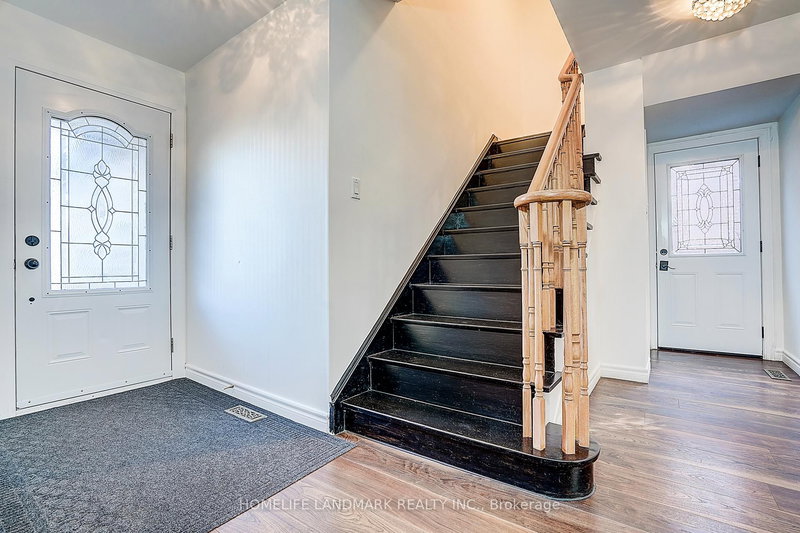 104 Tanjoe Cres, Toronto, M2M 1P7 | Image 3