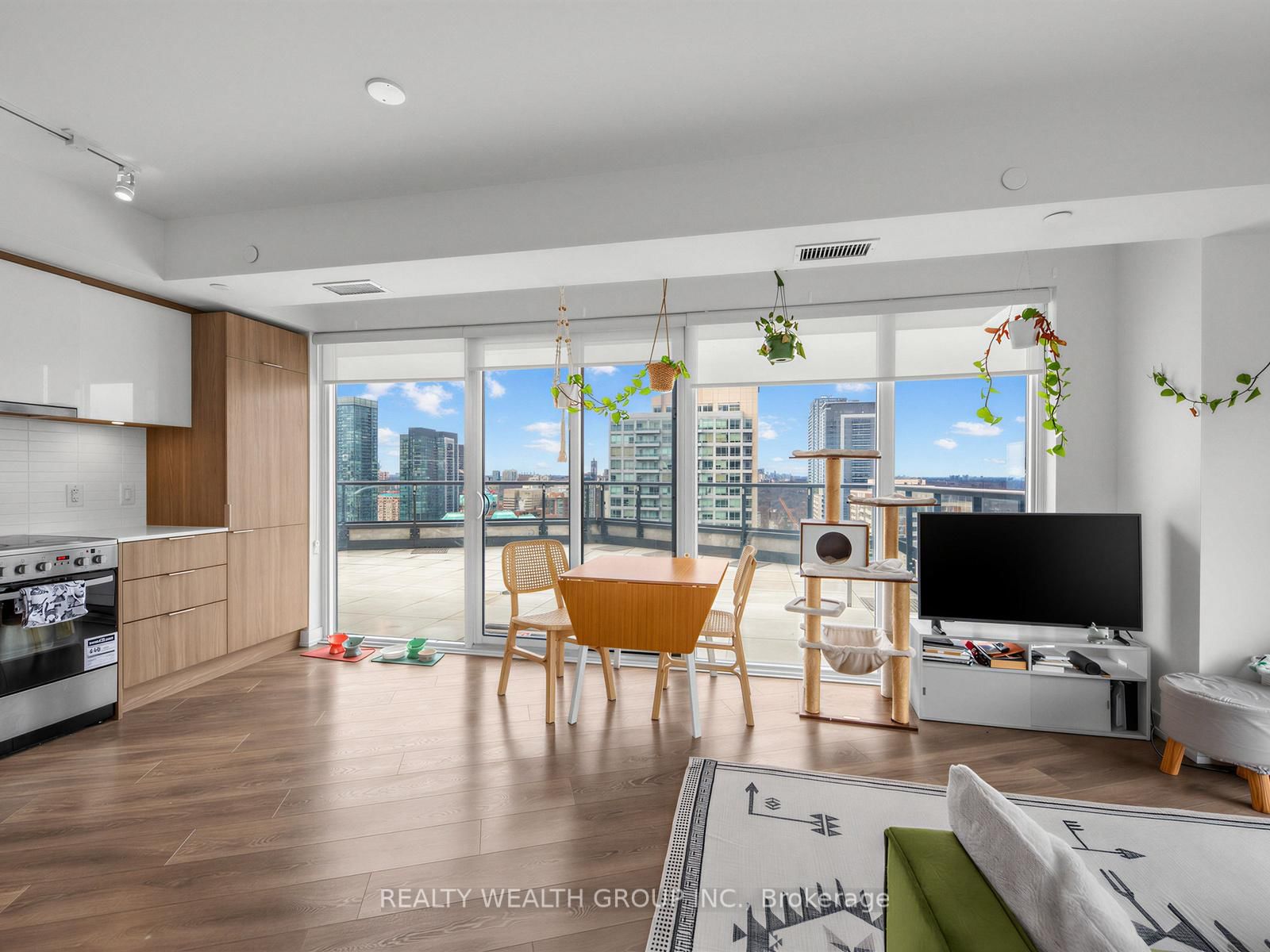 159 Wellesley Street E, Unit 3102 - Photo 12