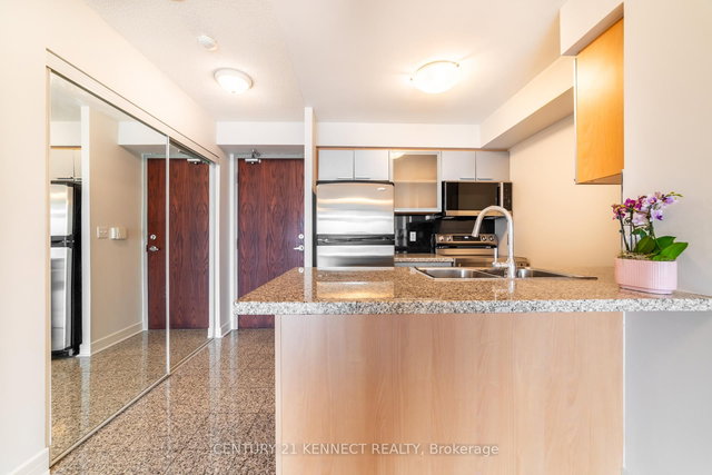 1710 - 16 Harrison Garden Boulevard
