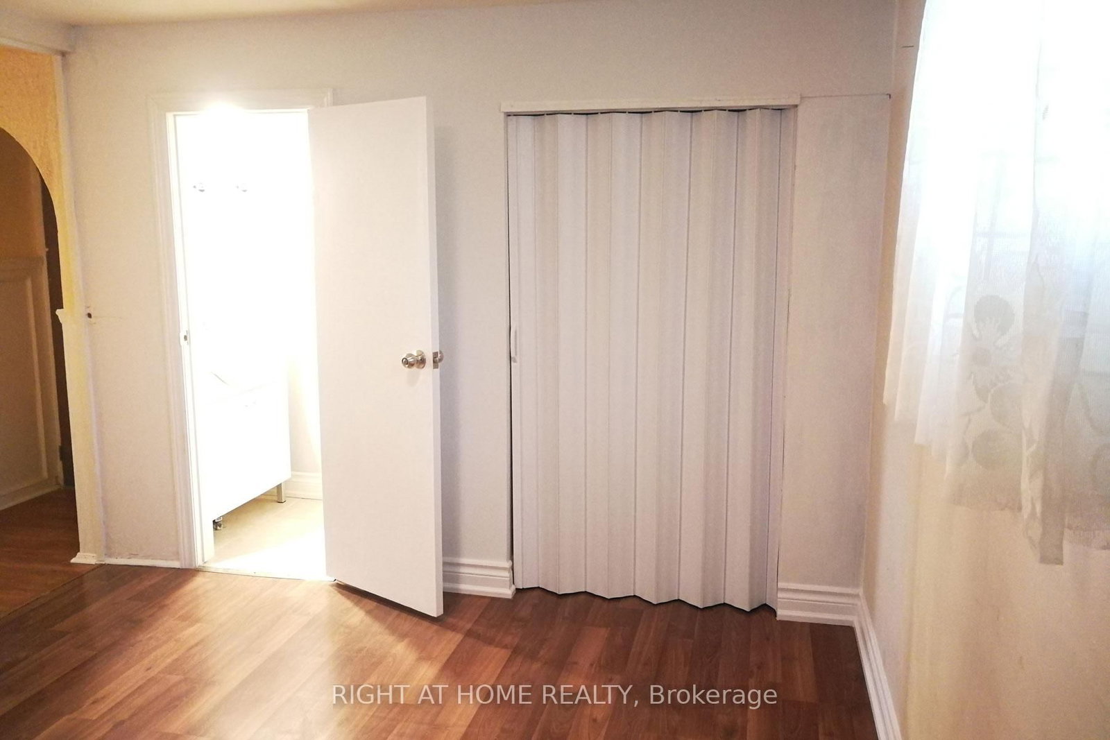 51 Wilkinson Drive, Unit Lower - Photo 3