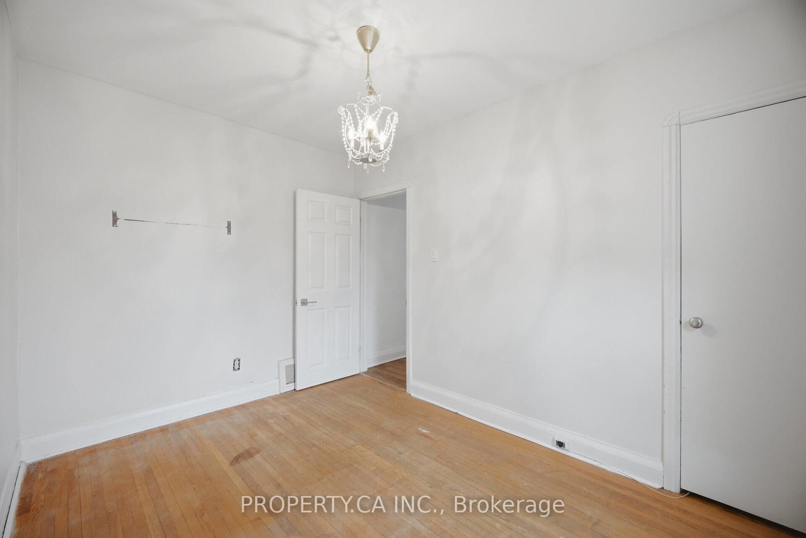 Detached House for sale at 109 Pleasant Avenue, Toronto, Ontario, M2M 1M2 - Newtonbrook West - MLS: C12969578