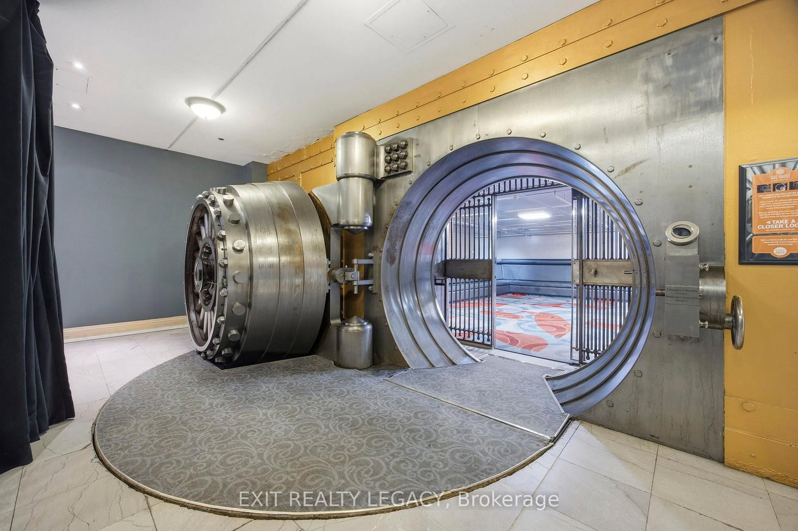 Condo for sale at 2402-1 King Street, Toronto, Ontario, M5H 1A1 - Bay Street Corridor - MLS: C12969728