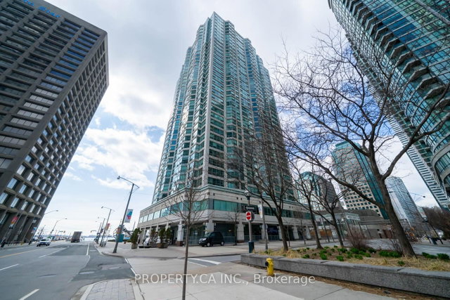 1209 - 10 Yonge Street