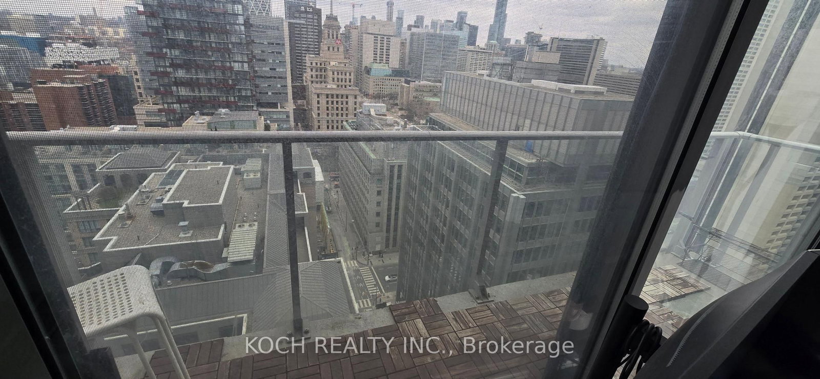 126 Simcoe Street, Unit 2407 - Photo 9