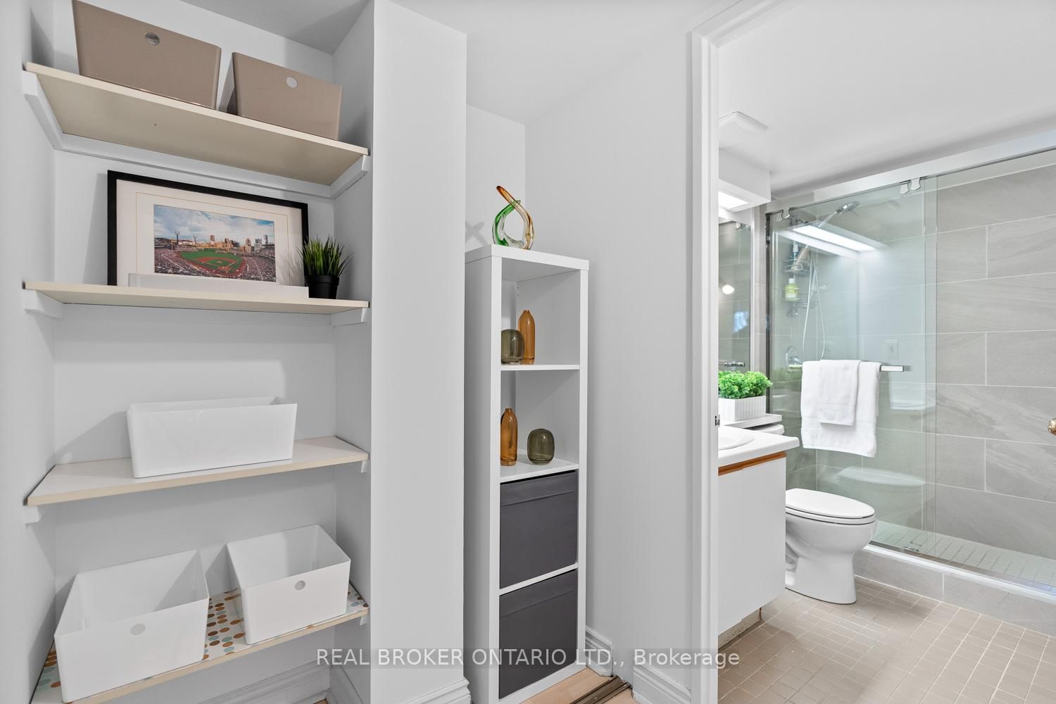 Condo for sale at 223-65 Scadding Avenue, Toronto, Ontario, M5A 4L1 - Waterfront Communities C8 - MLS: C12970284