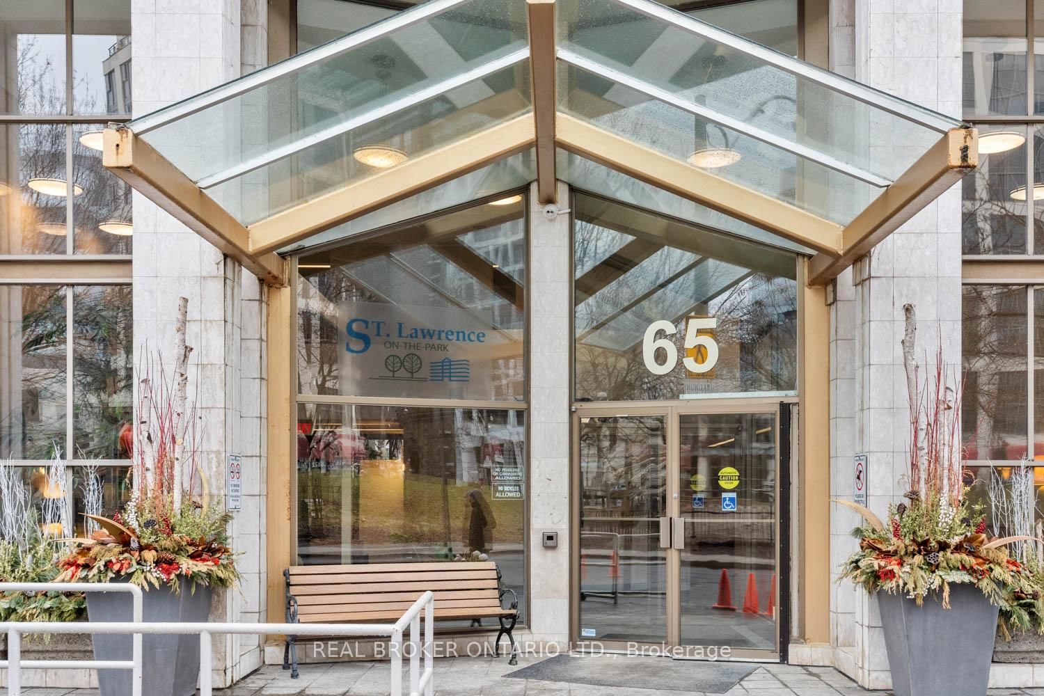 Condo for sale at 223-65 Scadding Avenue, Toronto, Ontario, M5A 4L1 - Waterfront Communities C8 - MLS: C12970284