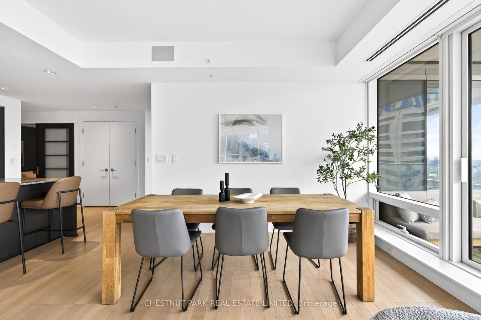 Condo for sale at 2806-180 University Avenue, Toronto, Ontario, M5H 0A2 - Bay Street Corridor - MLS: C12970378