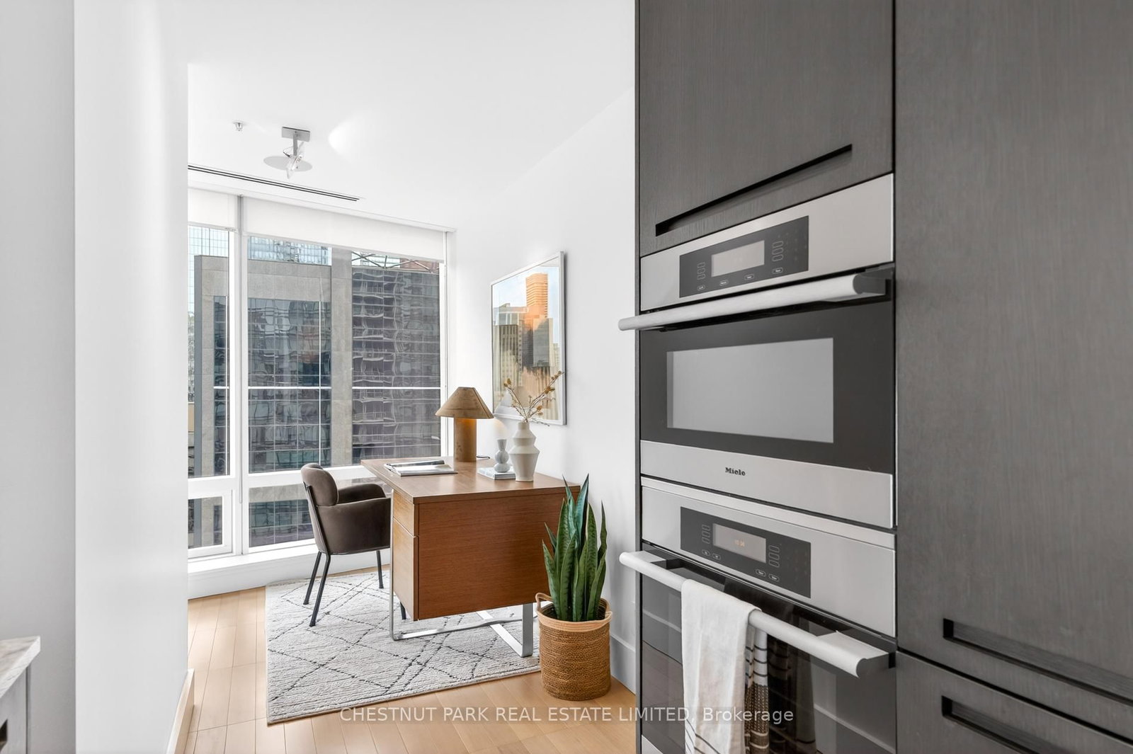 Condo for sale at 2806-180 University Avenue, Toronto, Ontario, M5H 0A2 - Bay Street Corridor - MLS: C12970378