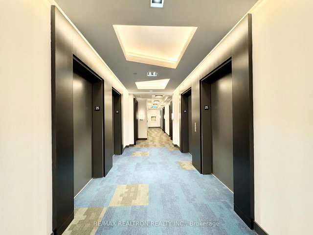 2520 - 135 Lower Sherbourne Street