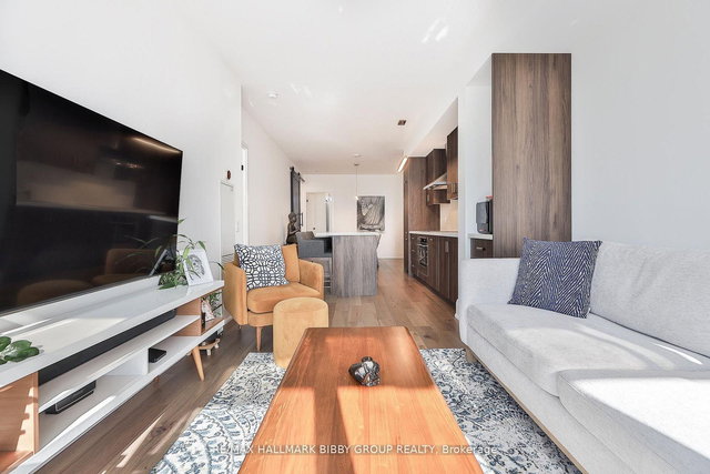 1131 - 560 Front Street W