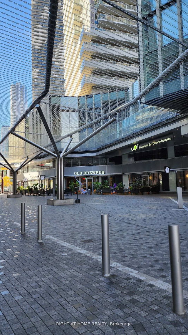 3308 - 20 Richardson Street