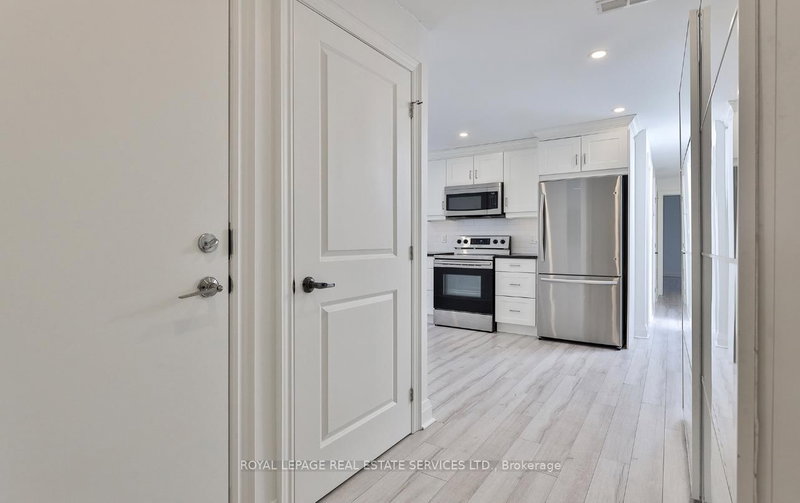 995 Bloor St W, Toronto, M6H 1M1 | Image 3