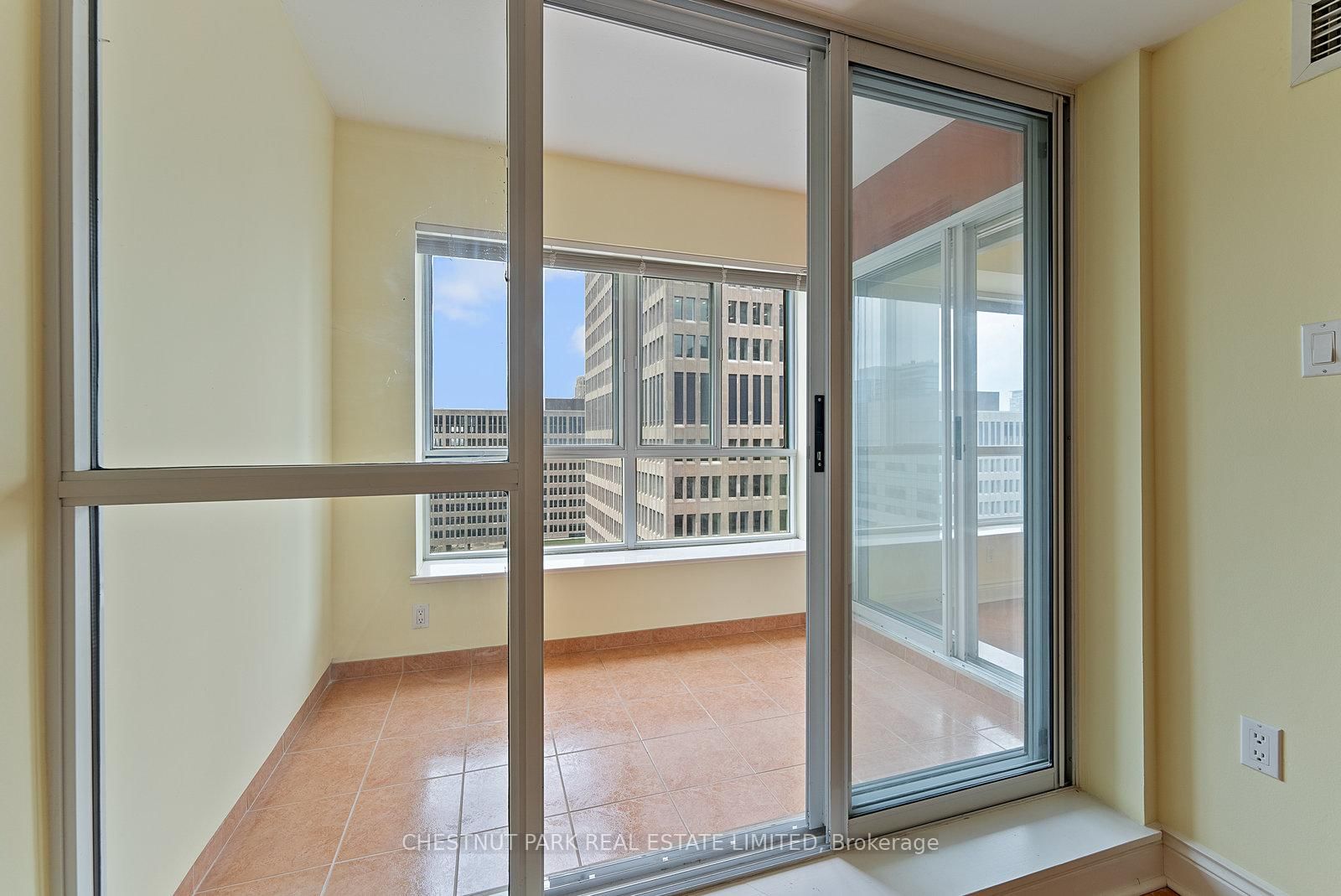 Condo for sale at 1610-889 Bay Street, Toronto, Ontario, M5S 3K5 - Bay Street Corridor - MLS: C12970908