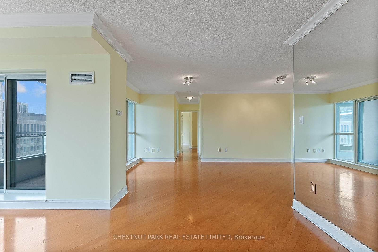 Condo for sale at 1610-889 Bay Street, Toronto, Ontario, M5S 3K5 - Bay Street Corridor - MLS: C12970908