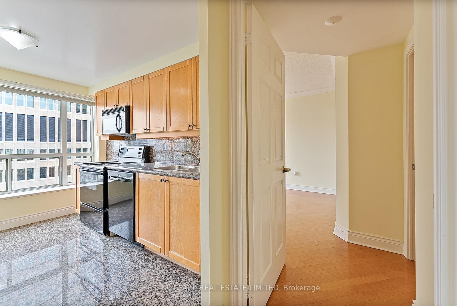 Condo for sale at 1610-889 Bay Street, Toronto, Ontario, M5S 3K5 - Bay Street Corridor - MLS: C12970908