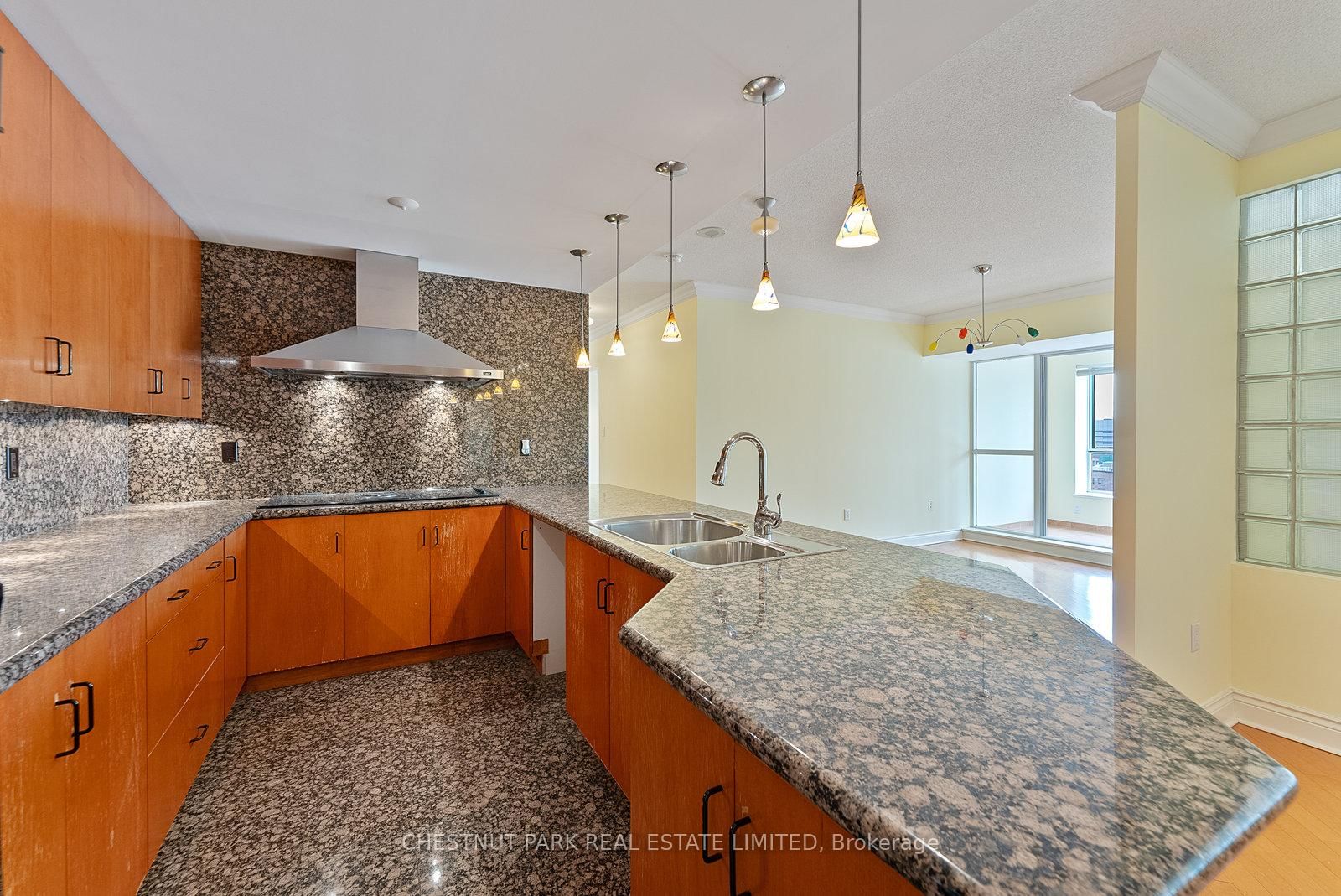 Condo for sale at 1610-889 Bay Street, Toronto, Ontario, M5S 3K5 - Bay Street Corridor - MLS: C12970908