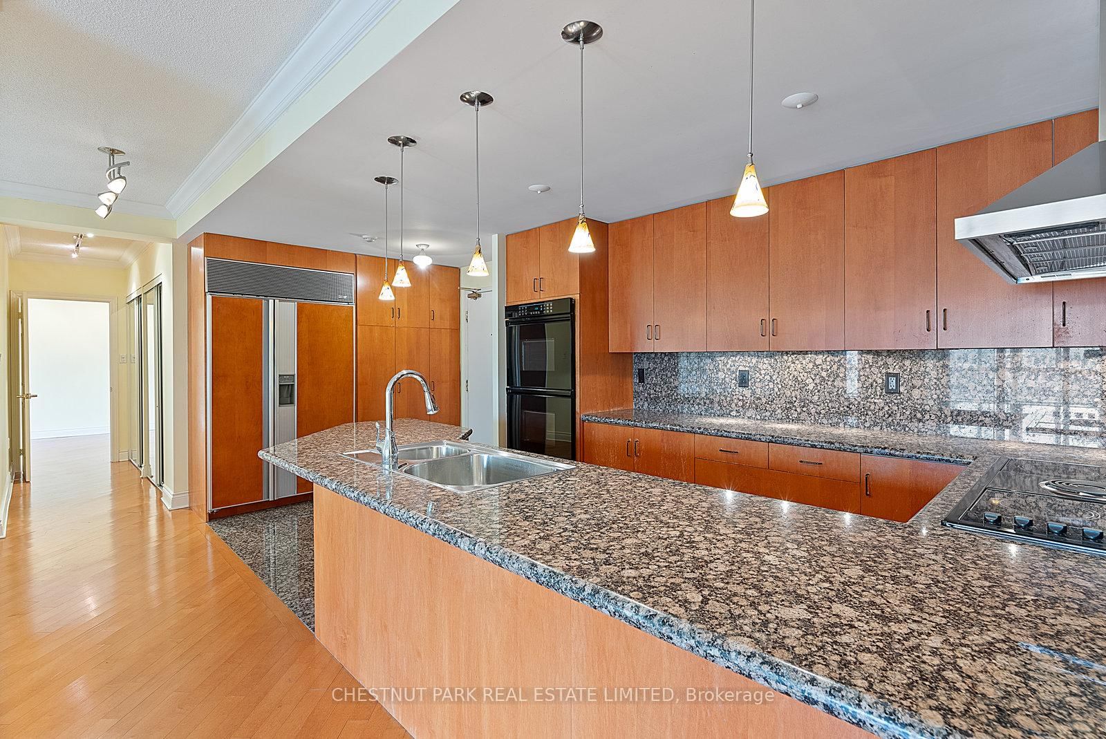 Condo for sale at 1610-889 Bay Street, Toronto, Ontario, M5S 3K5 - Bay Street Corridor - MLS: C12970908