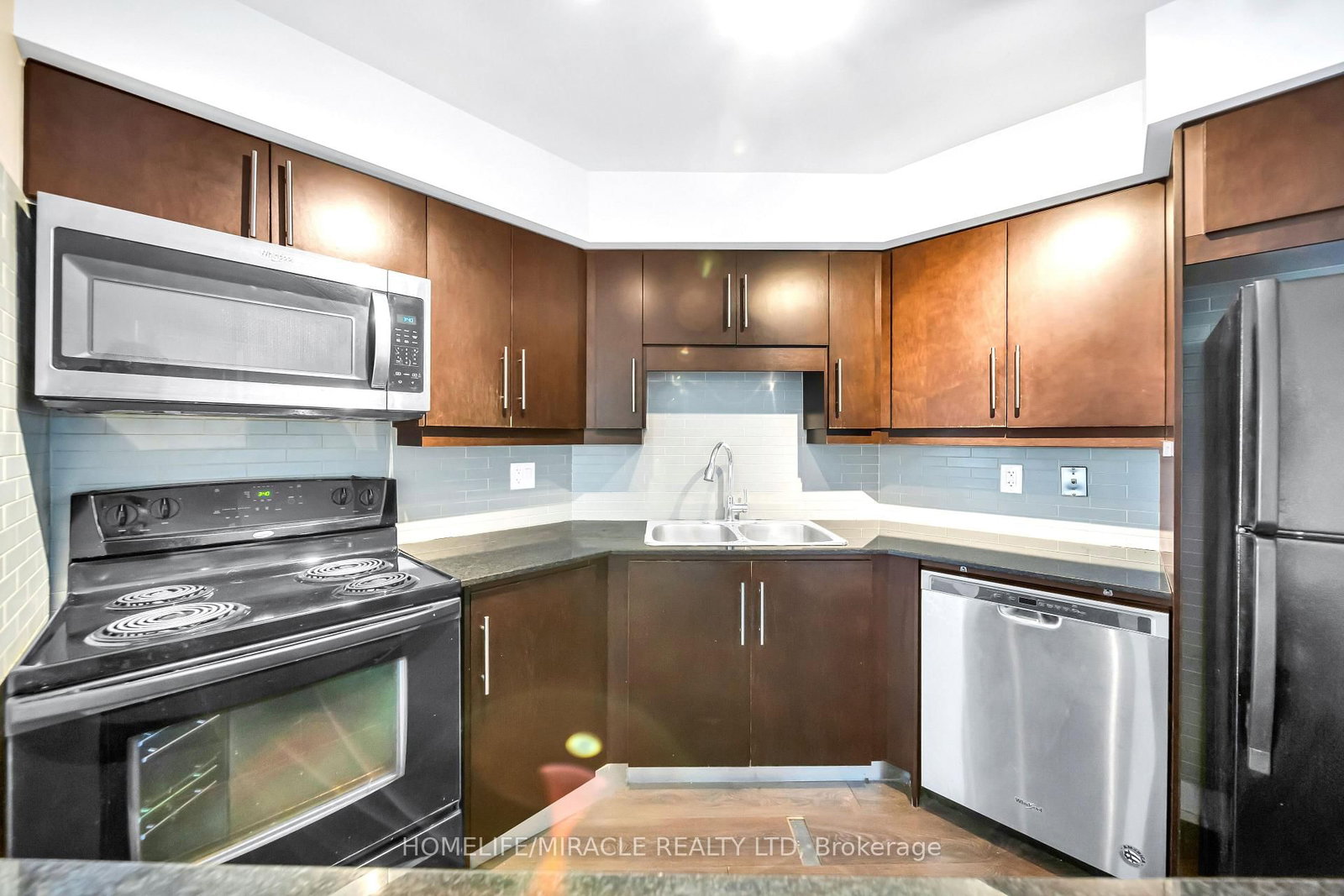 Condo for sale at 1615-20 Blue Jays Way, Toronto, Ontario, M5V 3W6 - Waterfront Communities C1 - MLS: C12971116