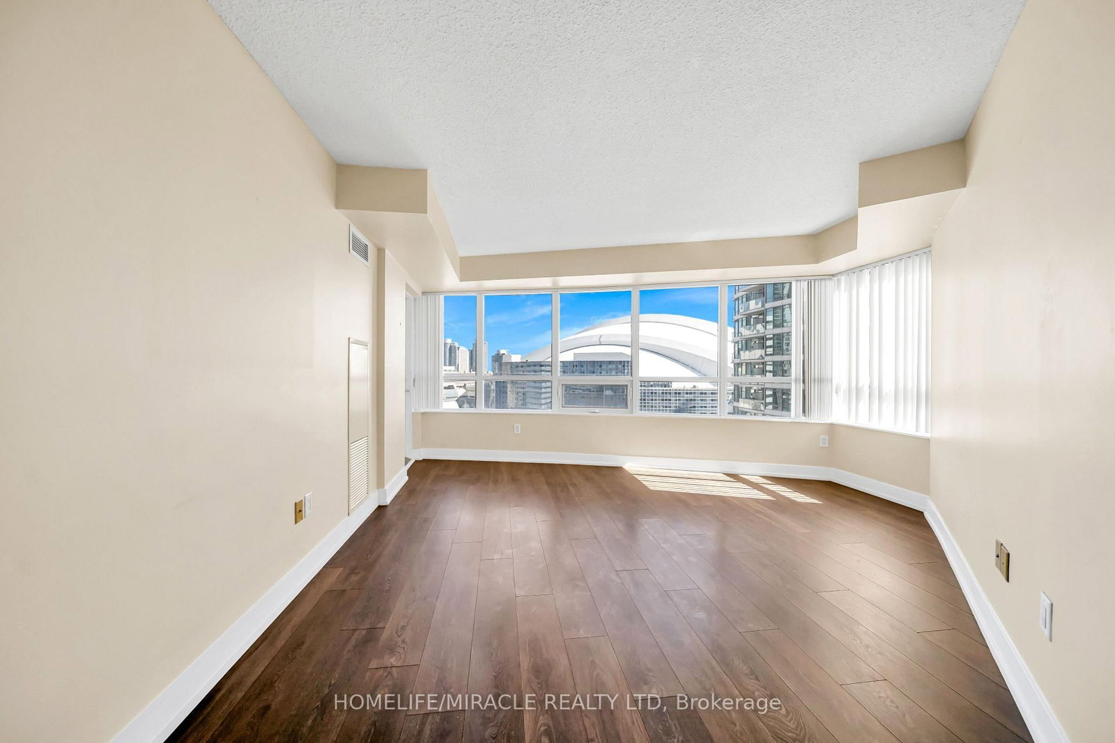 Condo for sale at 1615-20 Blue Jays Way, Toronto, Ontario, M5V 3W6 - Waterfront Communities C1 - MLS: C12971116