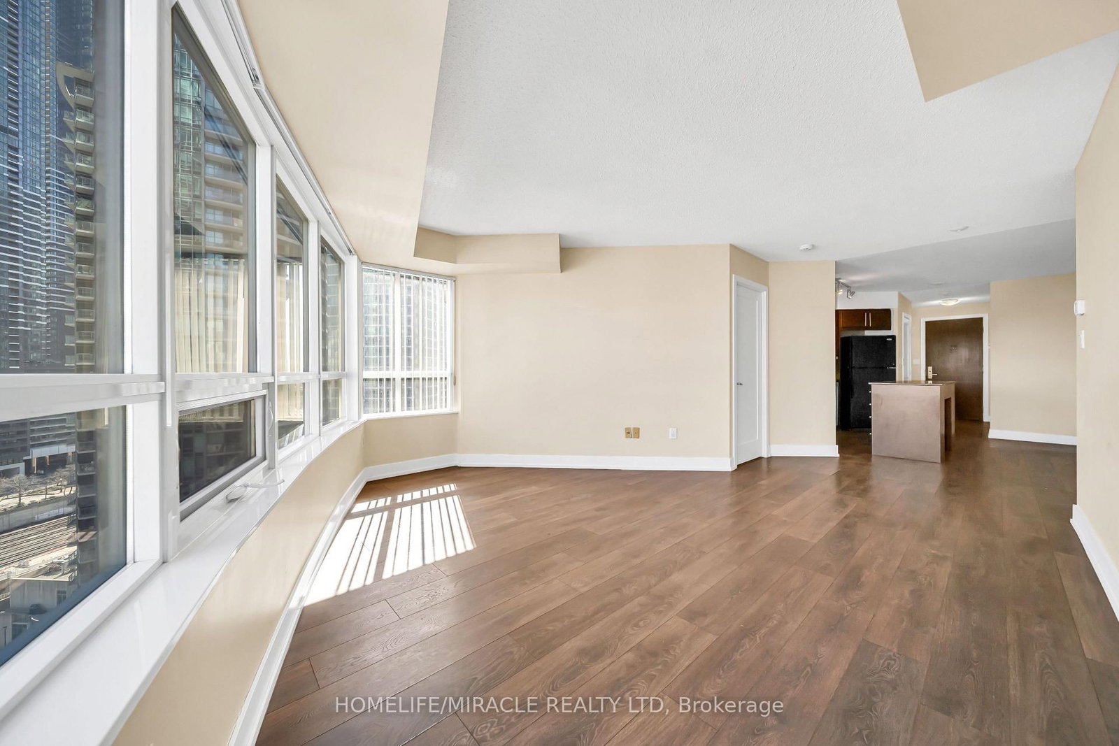 Condo for sale at 1615-20 Blue Jays Way, Toronto, Ontario, M5V 3W6 - Waterfront Communities C1 - MLS: C12971116