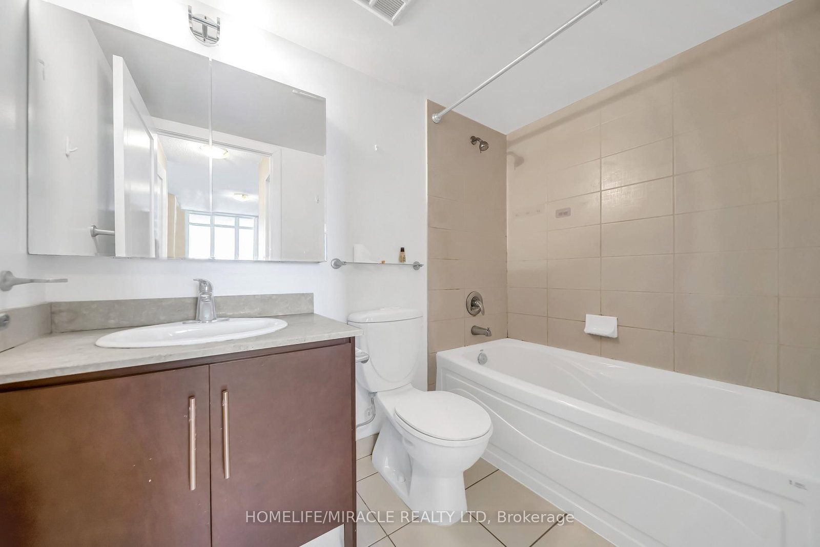 Condo for sale at 1615-20 Blue Jays Way, Toronto, Ontario, M5V 3W6 - Waterfront Communities C1 - MLS: C12971116