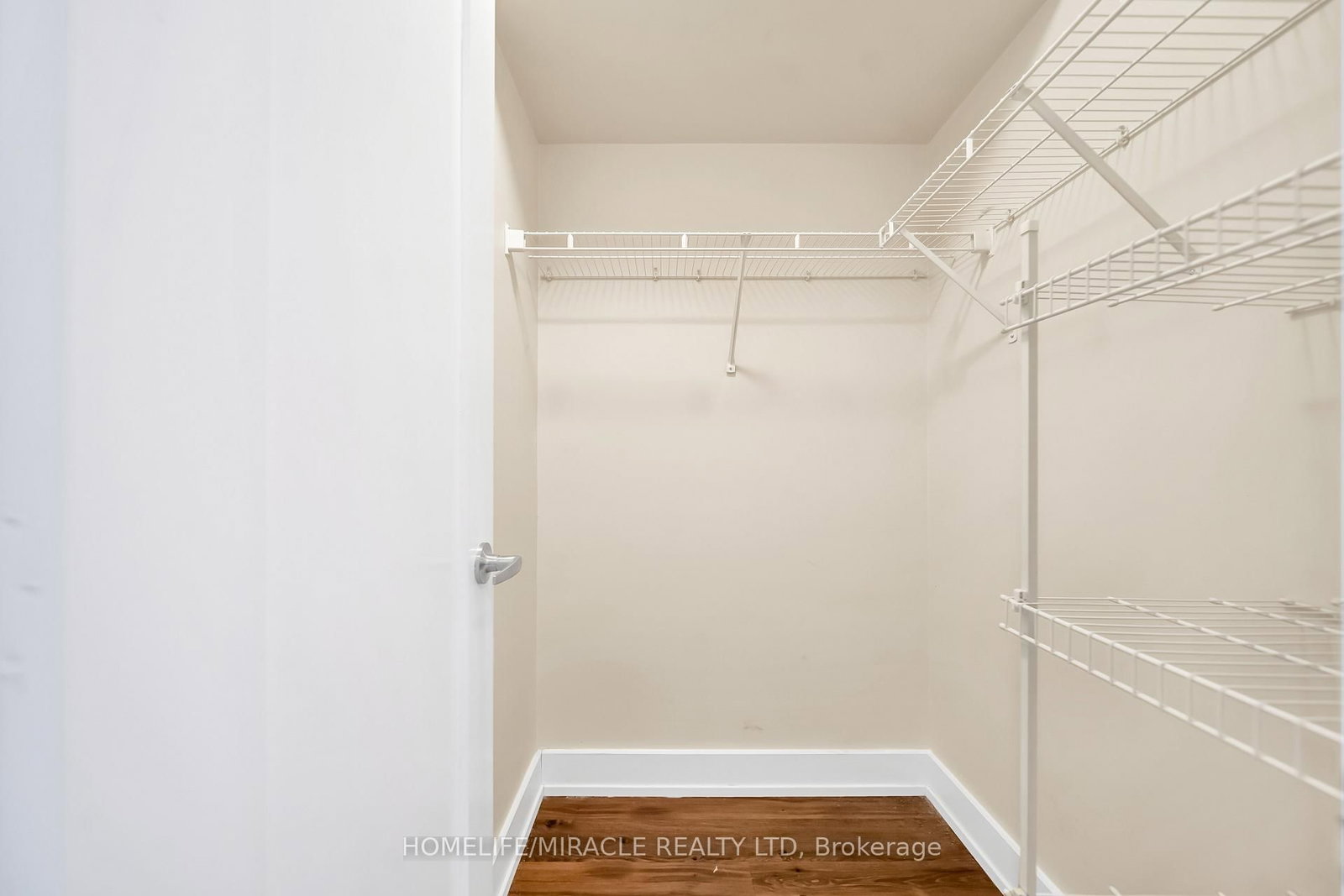 Condo for sale at 1615-20 Blue Jays Way, Toronto, Ontario, M5V 3W6 - Waterfront Communities C1 - MLS: C12971116